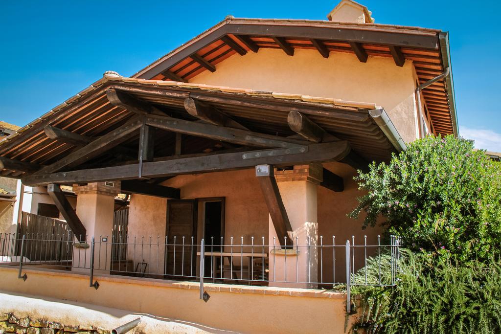 בית הארחה קסטנייטו קרדוצ'י 	Borgo Rurale San Giusto מראה חיצוני תמונה