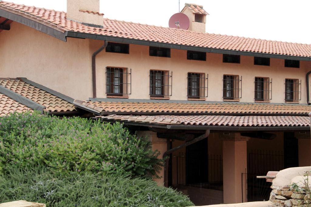 בית הארחה קסטנייטו קרדוצ'י 	Borgo Rurale San Giusto מראה חיצוני תמונה