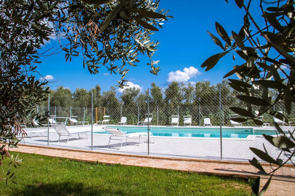 בית הארחה קסטנייטו קרדוצ'י 	Borgo Rurale San Giusto מראה חיצוני תמונה